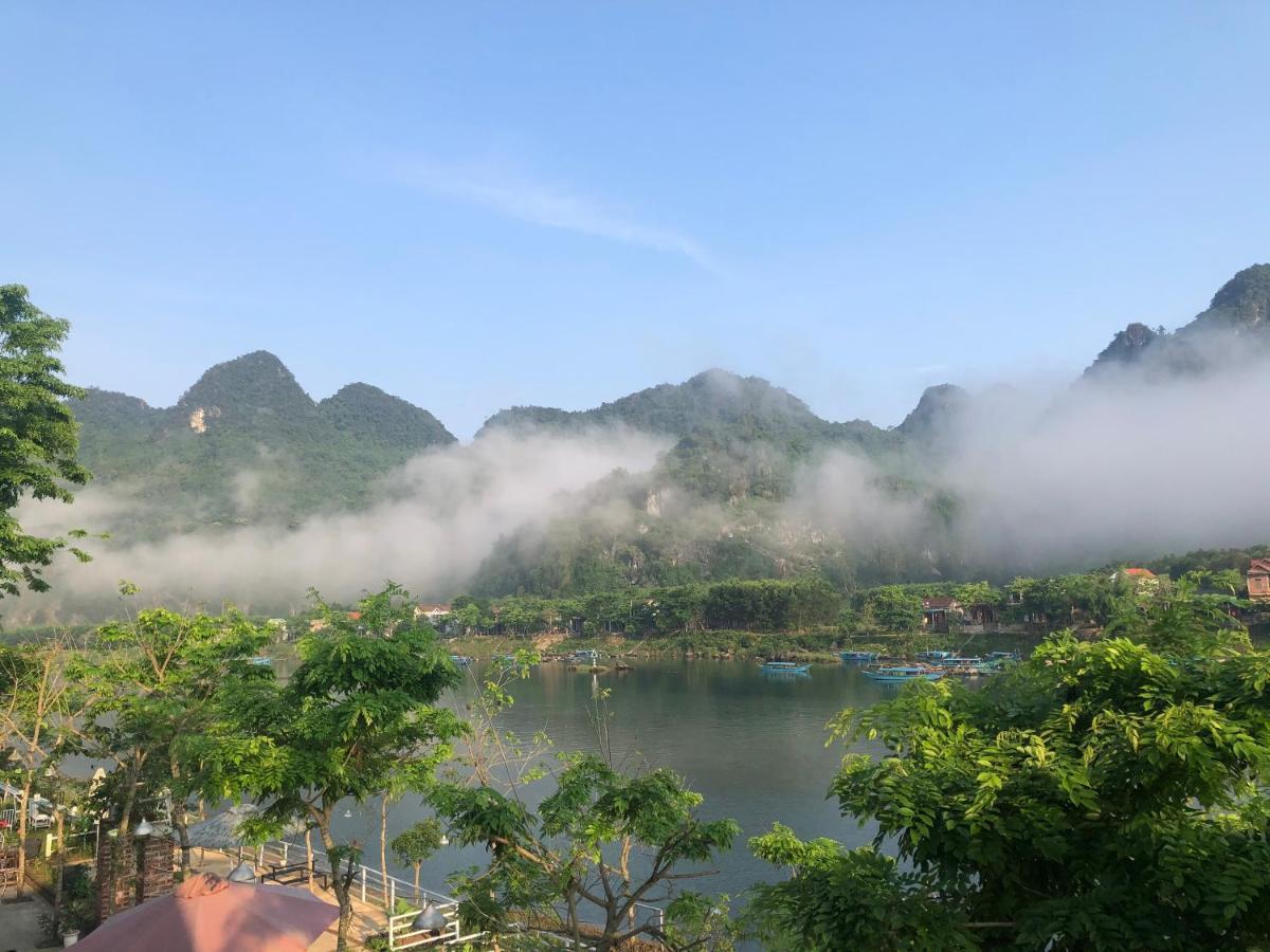 Restful River * Phong Nha