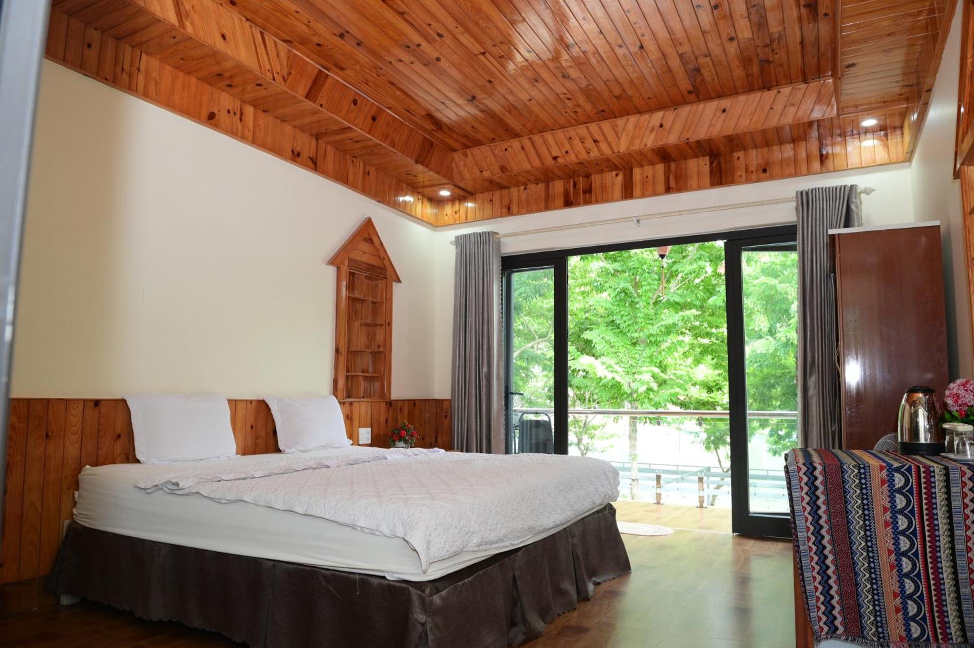 Restful River Homestay *
