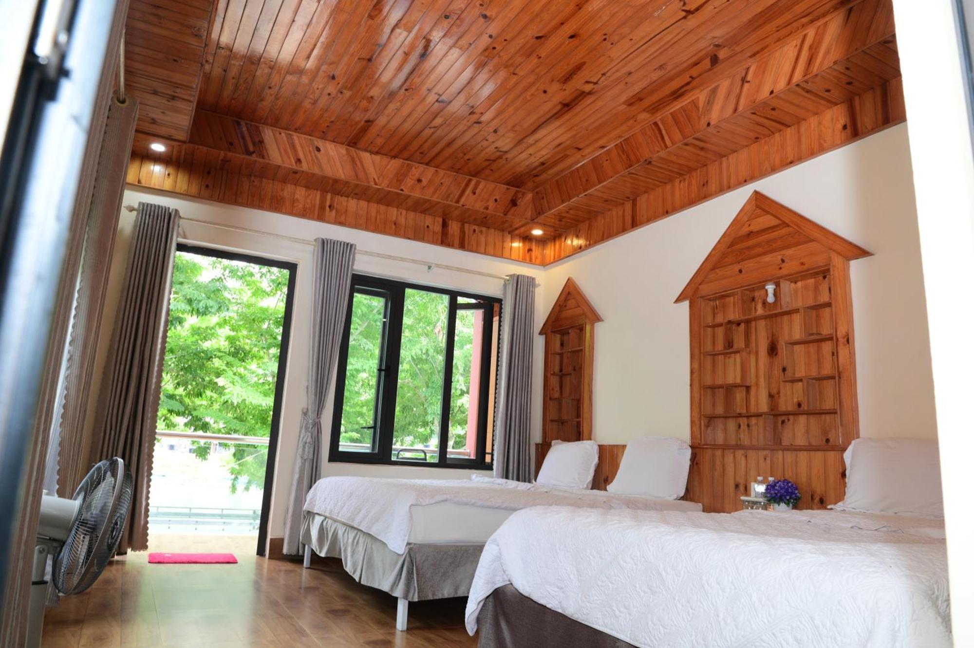 Restful River Homestay *